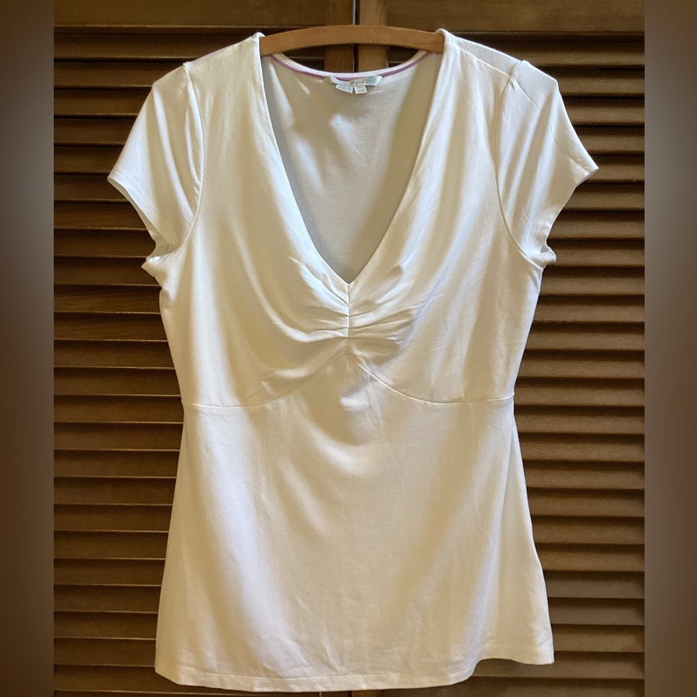 White Boden cap-sleeve, v-neck shirt, 10